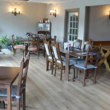 Eetcafe/Pension Nooitgedacht Strijen Esterno foto